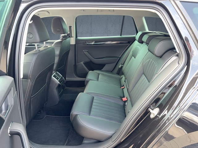 Skoda - Superb Combi 2.0 TDI DSG L&K AHK+LEDER+RFK_3