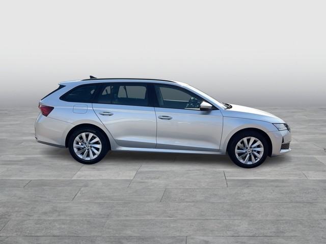Skoda - Octavia Combi 2.0 TDI DSG Selection ACC LED NAVI_14