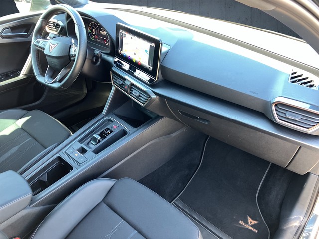 CUPRA - Leon 1.4 e-Hybrid ACC CAM LED LM18 NAVI SHZG_7