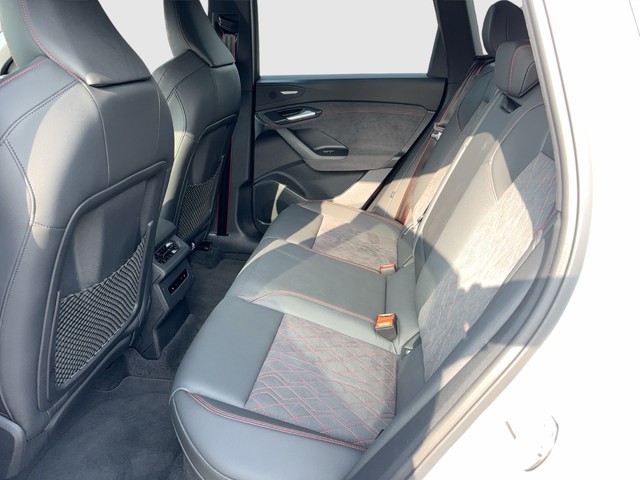 Audi - Q6 e-tron performance S-line AHK B&O LM21 PANO_3