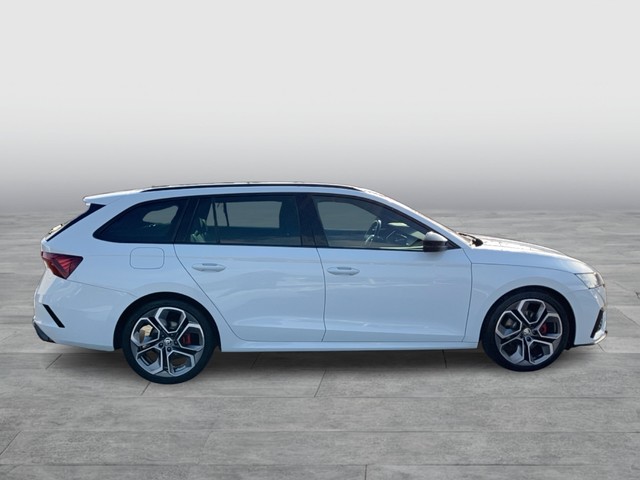 Skoda - Octavia Combi 2.0 TDI DSG RS AHK LED NAVI PANO_9