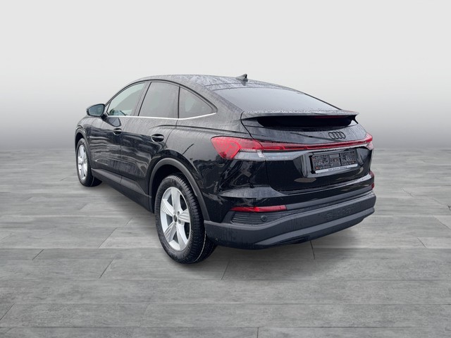 Audi - Q4 e-tron Sportback 35 basis Phone Box_6