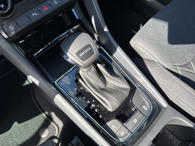 Skoda - Karoq 2.0 TDI DSG Sportline AHK+NAVI+KAMERA+LED_10