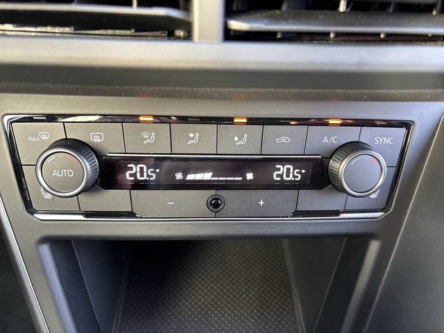 VW - Polo VI 1.0 Active KLIMA LM15 MFL PDC SHZG TEL_10