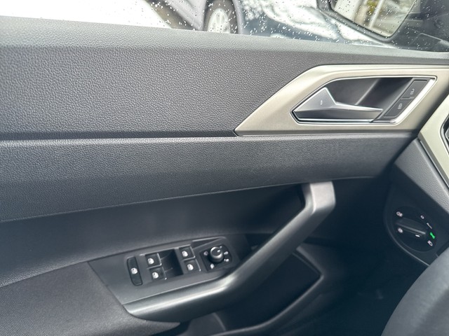 VW - Polo 1.0 Move LED+NAVI+SHZG+PDC+DAB+LM15"_5