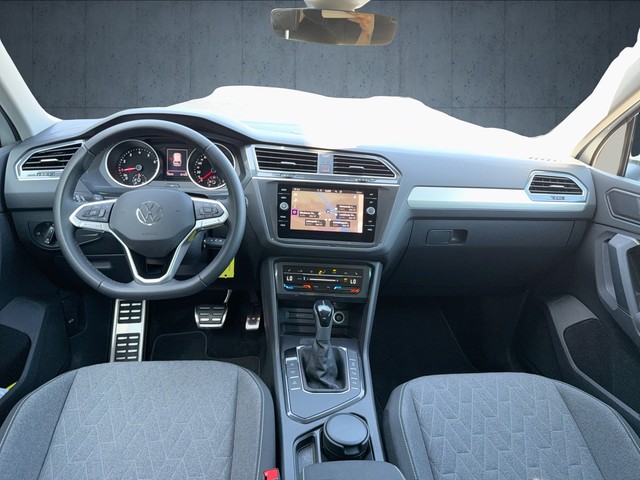 VW - Tiguan 1,5 l TSI DSG Move Navi RFK AHK SHZ vo+hi_2