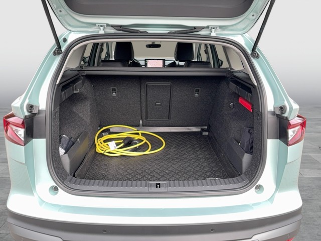 VW - Golf VIII Lim. 2.0 TSI R 4Motion Black Edition_4