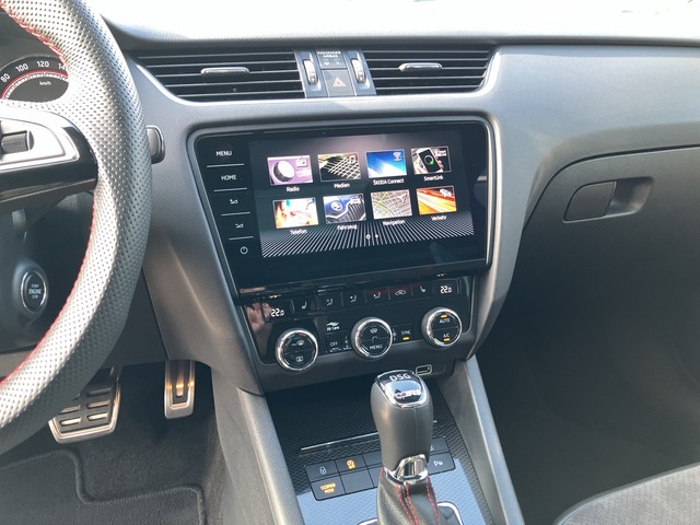 Skoda - Octavia Combi RS 2.0 TSI DSG RS LED+NAVI+PANO_7