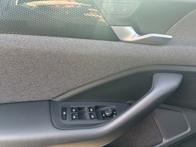 VW - Passat Variant 1.5 eTSI DSG ACC+LED+NAVI+SHZG_8