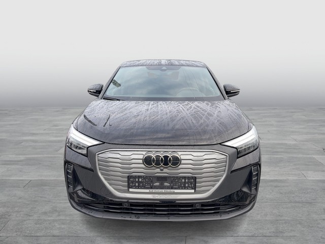Audi - Q4 e-tron Sportback 35 basis Phone Box_10