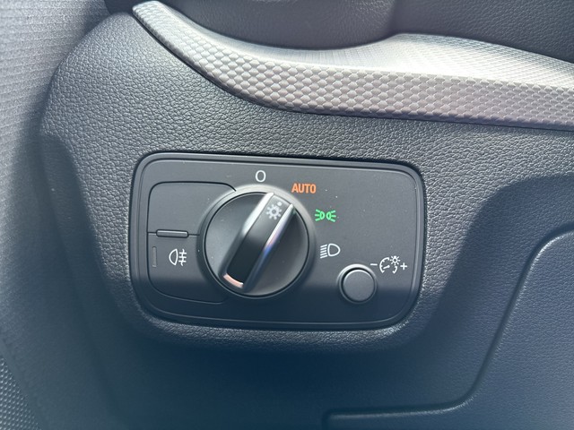Audi - Q2 35 TFSI S tronic S line LED RFK SHZ_6