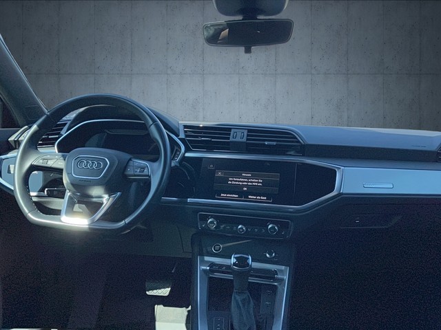 Audi - Q3 Sportb. 35 TFSI S-tronic S line AHK+NAVI+LED_2