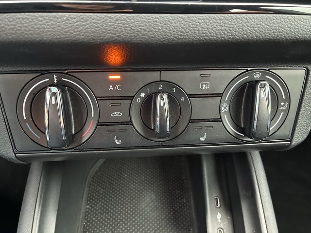 VW - Taigo 1.0 TSI DSG Move LED+KAMERA+NAVIGATION+SHZ_7