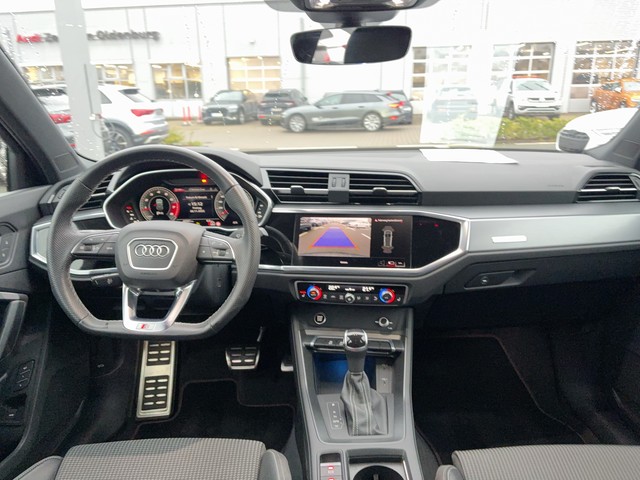 Audi - Q3 35 TFSI S-tronic S-Line ALLWETTER_2