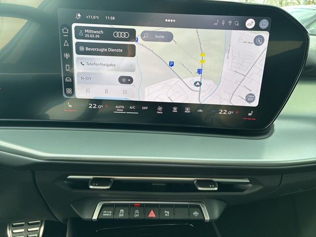 Audi - Q3 SUV TDI S-tronic S line AHK+ACC+LED+NAVI+PANO_5