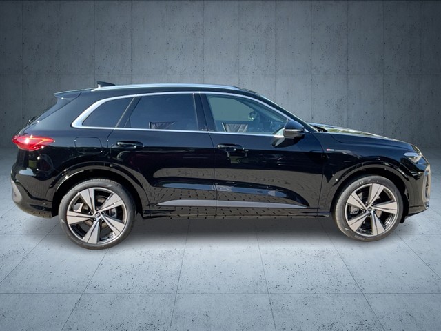 Audi - Q5 SUV TDI quattro S tronic AHK_8