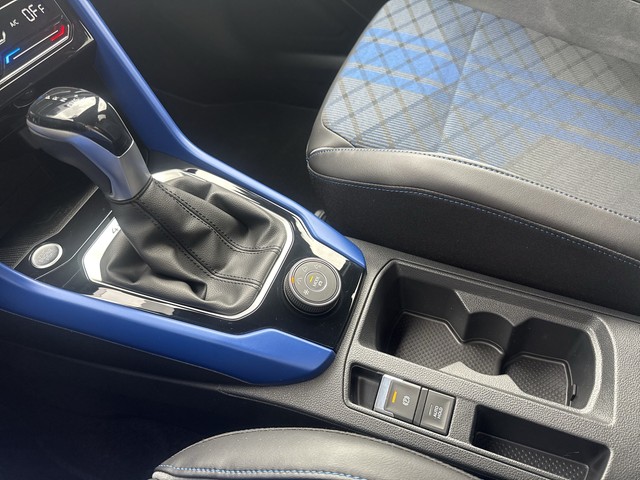 VW - Golf VIII 1.5 eTSI DSG Life LED+ACC+KAMERA_7