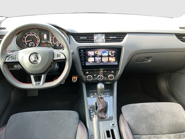 Skoda - Octavia Combi RS 2.0 TSI DSG RS LED+NAVI+PANO_2