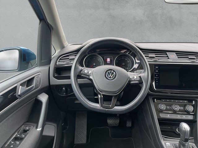 VW - Touran 2.0 TDI DSG Comfortline AHK LED NAVI PANO_4