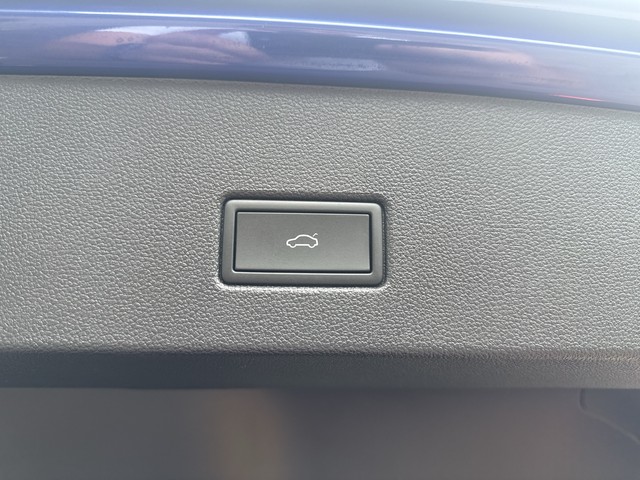 VW - Golf VIII 1.5 eTSI DSG Life LED+ACC+KAMERA_5