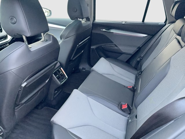 Skoda - Enyaq 82kWh 80 Loft ACC+PANORAMA+NAVI+KAMERA_3