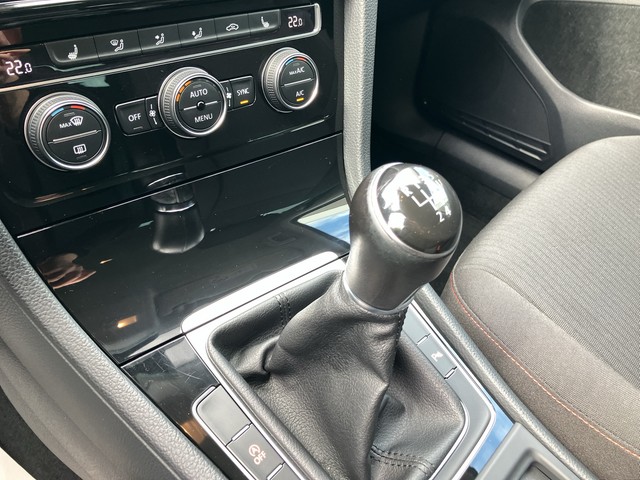 VW - Golf VII Variant 1.6 TDI Sound AHK+ACC+NAVI+PDC_6