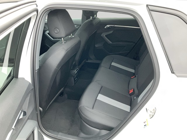 VW - Golf VIII Variant 2.0 TDI DSG Life ACC AHK LED_3