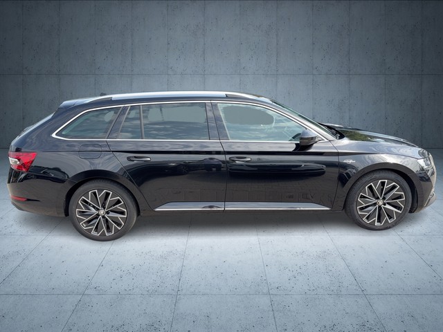 Skoda - Superb Combi 2.0 TDI DSG L&K AHK+LEDER+RFK_18