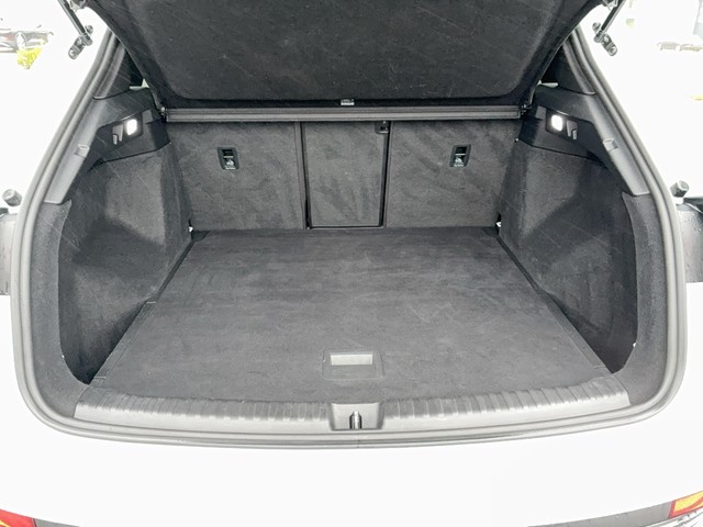 Audi - Q4 45 e-tron quattro S-line MATRIX+SPUR+NAVI+BT_4