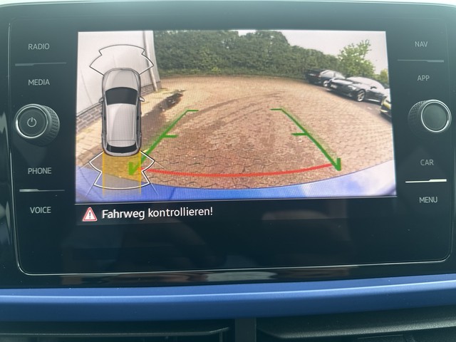 VW - Golf VIII 1.5 eTSI DSG Life LED+ACC+KAMERA_6