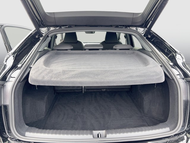 Audi - Q4 e-tron Sportback 35 basis Phone Box_4