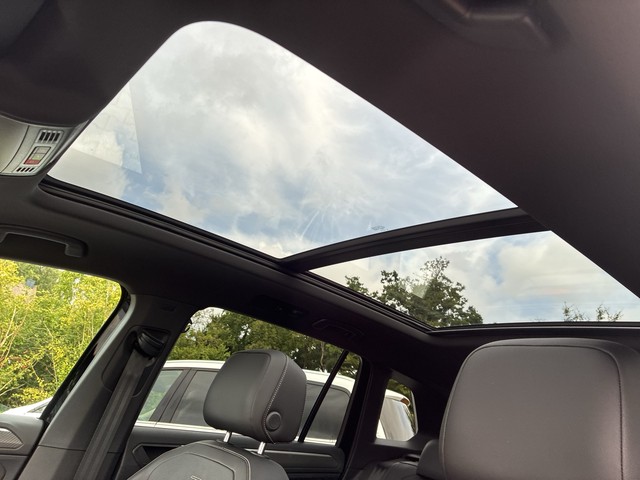 VW - Tiguan 2.0 TDI DSG R-Line 4M PANOR.+AHK+RFK+NAVI_5