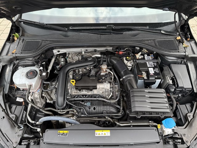 VW - Golf VIII 1.0 TSI Active NAVI+LED+PDC+SHZG+LM16"_8
