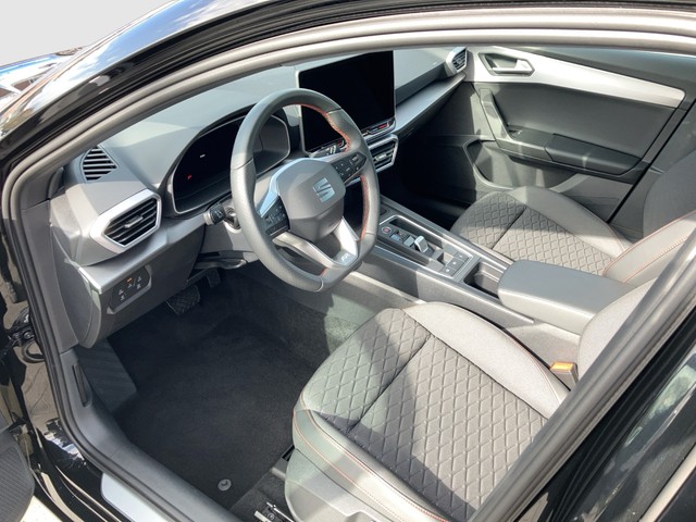 VW - Golf VIII 2.0 TDI DSG GTD LED LM18 MFL PDC TEL_12