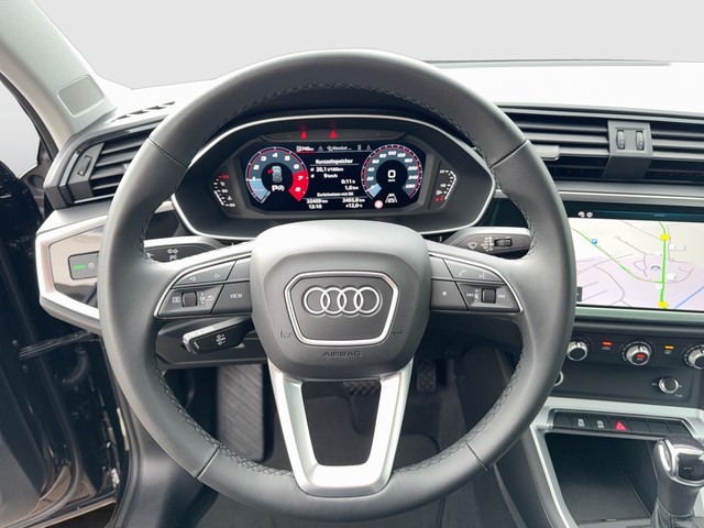 Audi - Q3 35 TFSI S-tronic Advanced PANO+NAVI+PDC+LM18"_17