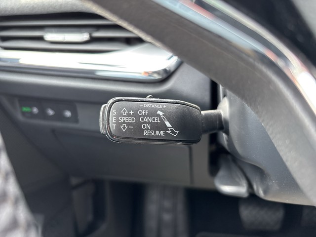 Skoda - Enyaq iV 60 Loft PANO AHK LED NAV_9