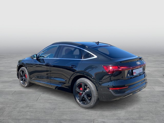 Audi - Q8 e-tron Sportback 55 quattro AHK HUD_11