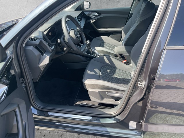 Audi - A1 Sportback 25 TFSI Advanced LM17 MFL PDC SHZG_15