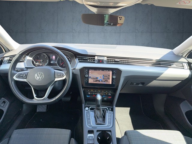 VW - Passat Variant 2,0 l TDI DSG Business RFK Navi_2