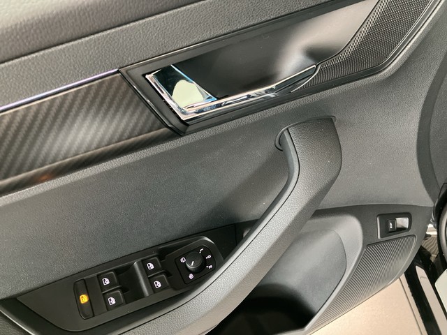 Skoda - Karoq 1.5 TSI DSG Sportline AHK+NAVI+KAMERA+SHZG_6
