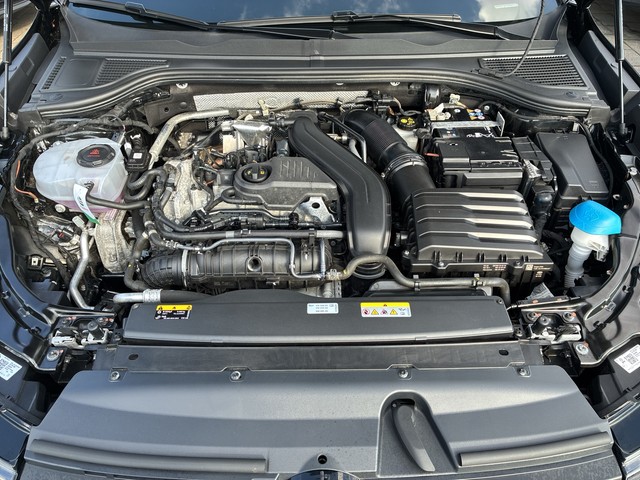 VW - Passat Variant 1.5 eTSI DSG ACC+LED+NAVI+SHZG_9