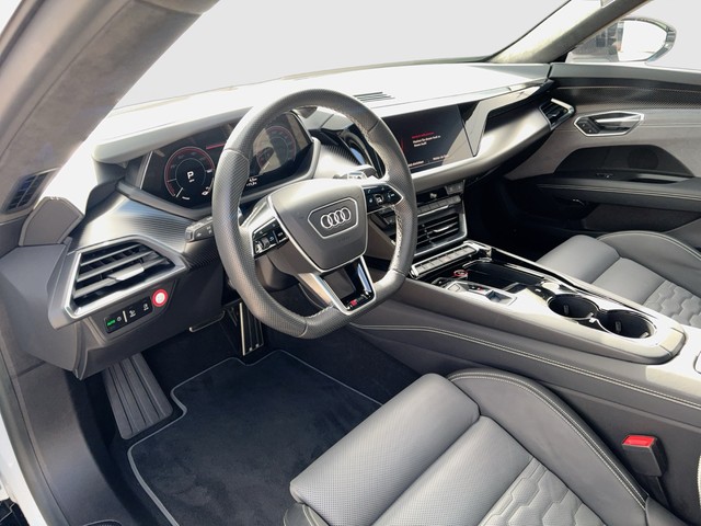 Audi - e-tron GT RS quattro LASERLICHT_11
