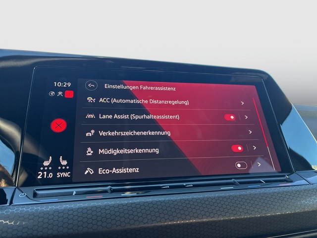 Ford - Focus 1.0 EcoBoost ST-Line NAVI+RFK+SHZ+GRA+PDC_13