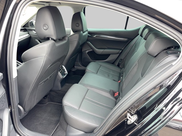 Skoda - Octavia Lim. 2.0 TDI Style CAM HUD LED LEDER NAVI_3