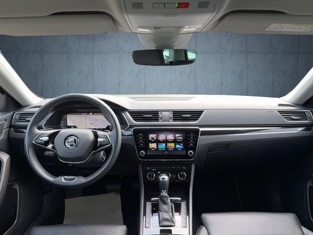 Skoda - Superb Combi 2.0 TDI DSG L&K AHK+LEDER+RFK_2