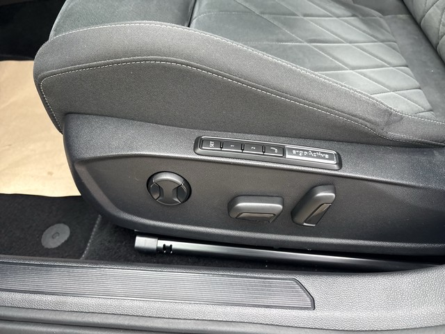 VW - Golf 1.4 TSI PHEV Style HuD+NAVI+SHZ+LED_5