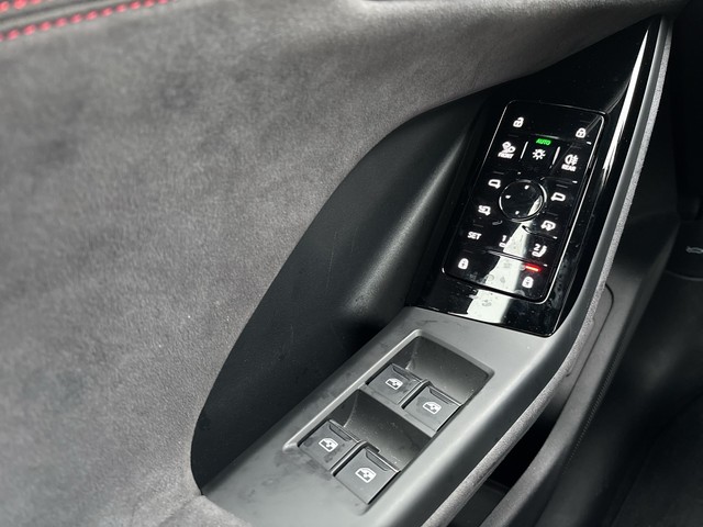 Audi - Q6 Sportback e-tron quattro S-line AHK NAVI PANO_24