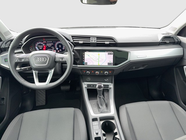 Audi - Q3 35 TFSI S-tronic Advanced PANO+NAVI+PDC+LM18"_2