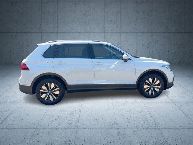 VW - Tiguan 1,5 l TSI DSG Move Navi RFK AHK SHZ vo+hi_10