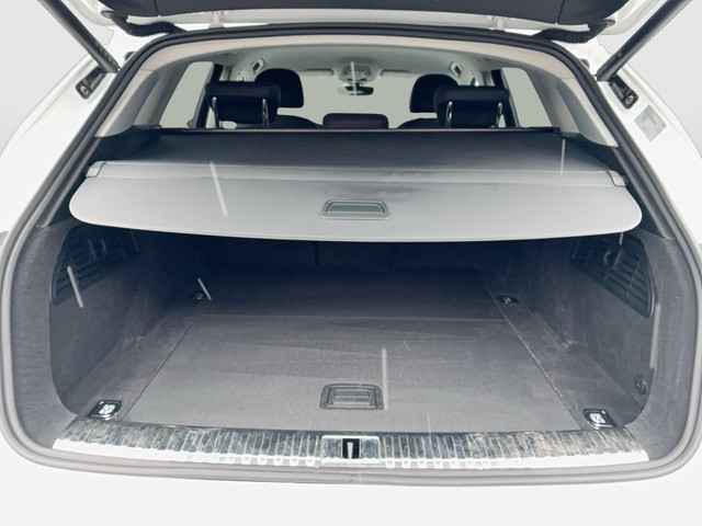 CUPRA - Born LED LM19 MFL PDC SHZG TEL_4